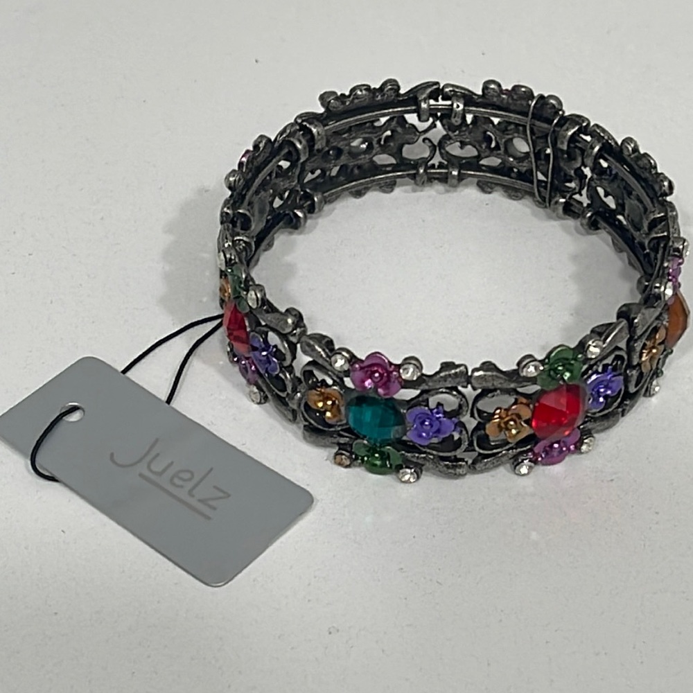 Beautiful color metal bracelet